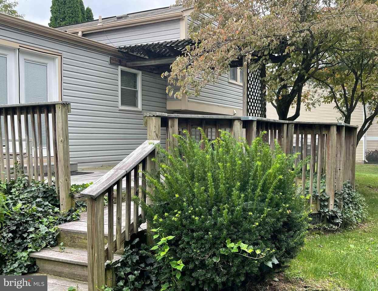 3006 Summershade Ct - Photo 3 of 27