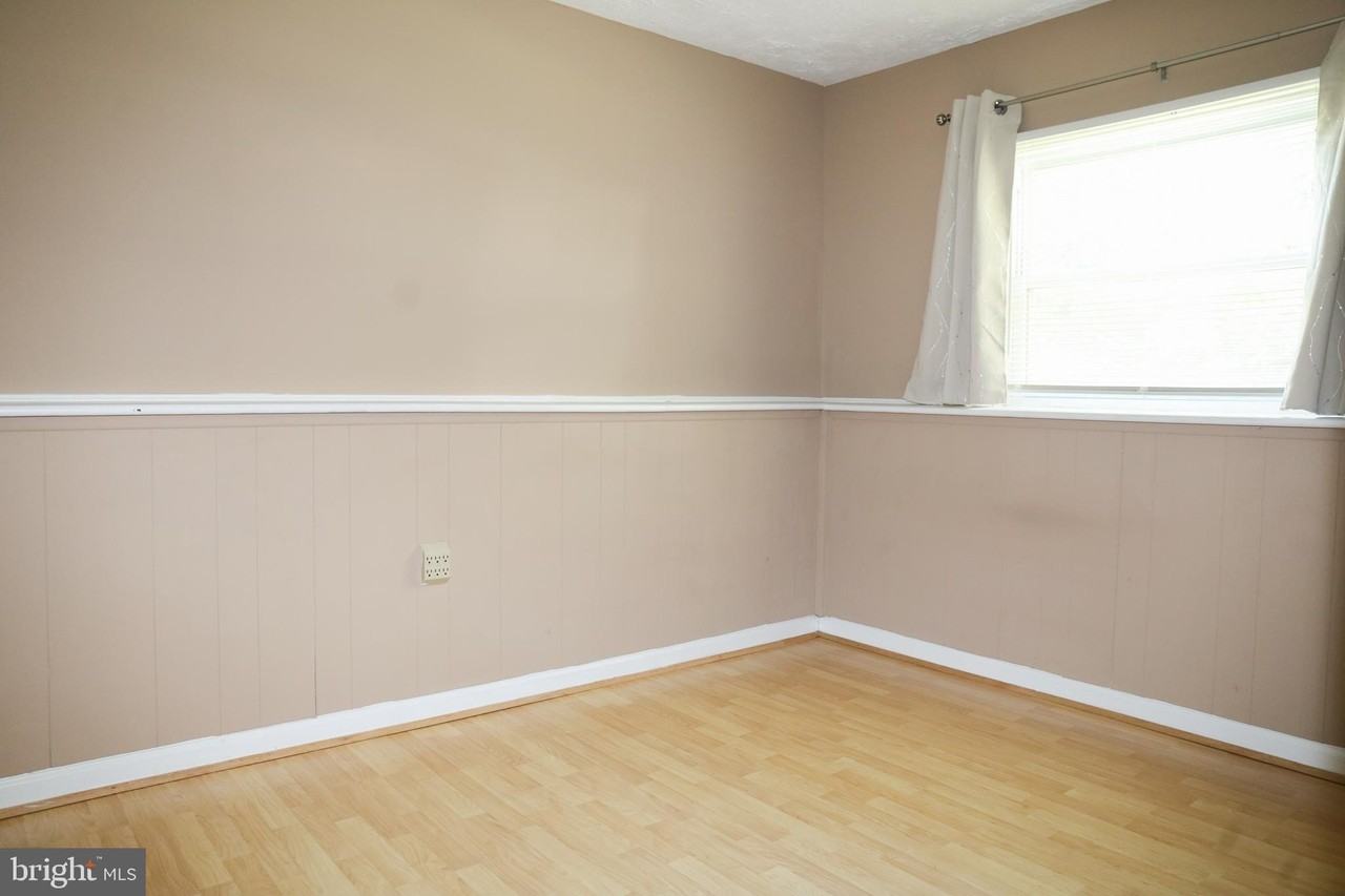 3006 Summershade Ct - Photo 4 of 27