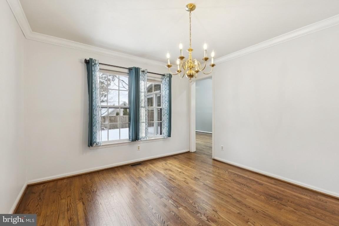 14422 Coachway Dr - Photo 5 of 25