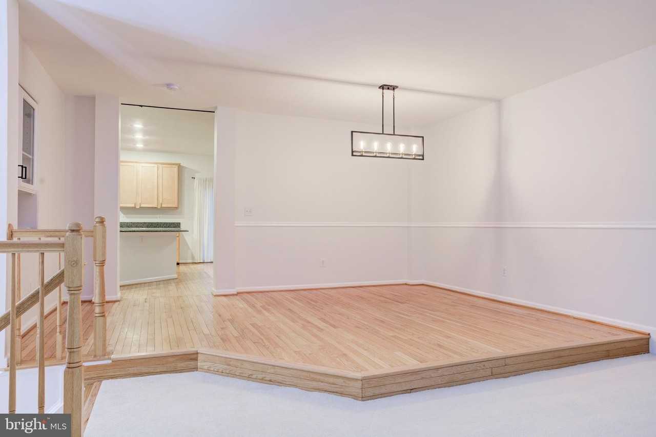 5168 Ballycastle Cir - Photo 5 of 33