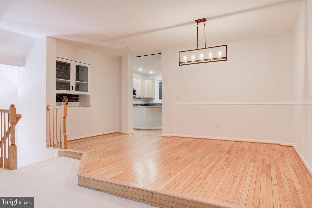 5168 Ballycastle Cir - Photo 6 of 33