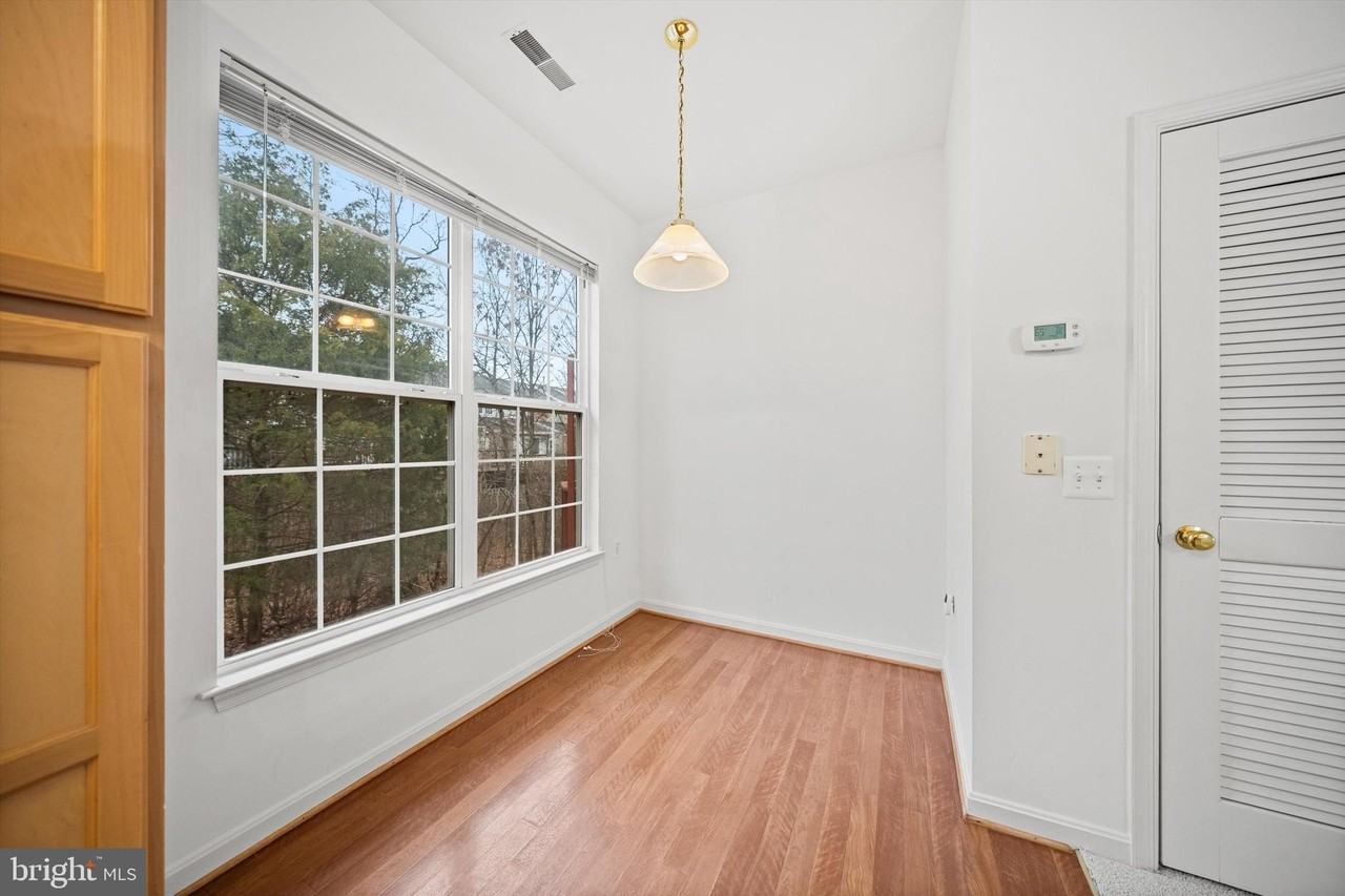 23094 Fontwell Sq - Photo 6 of 19