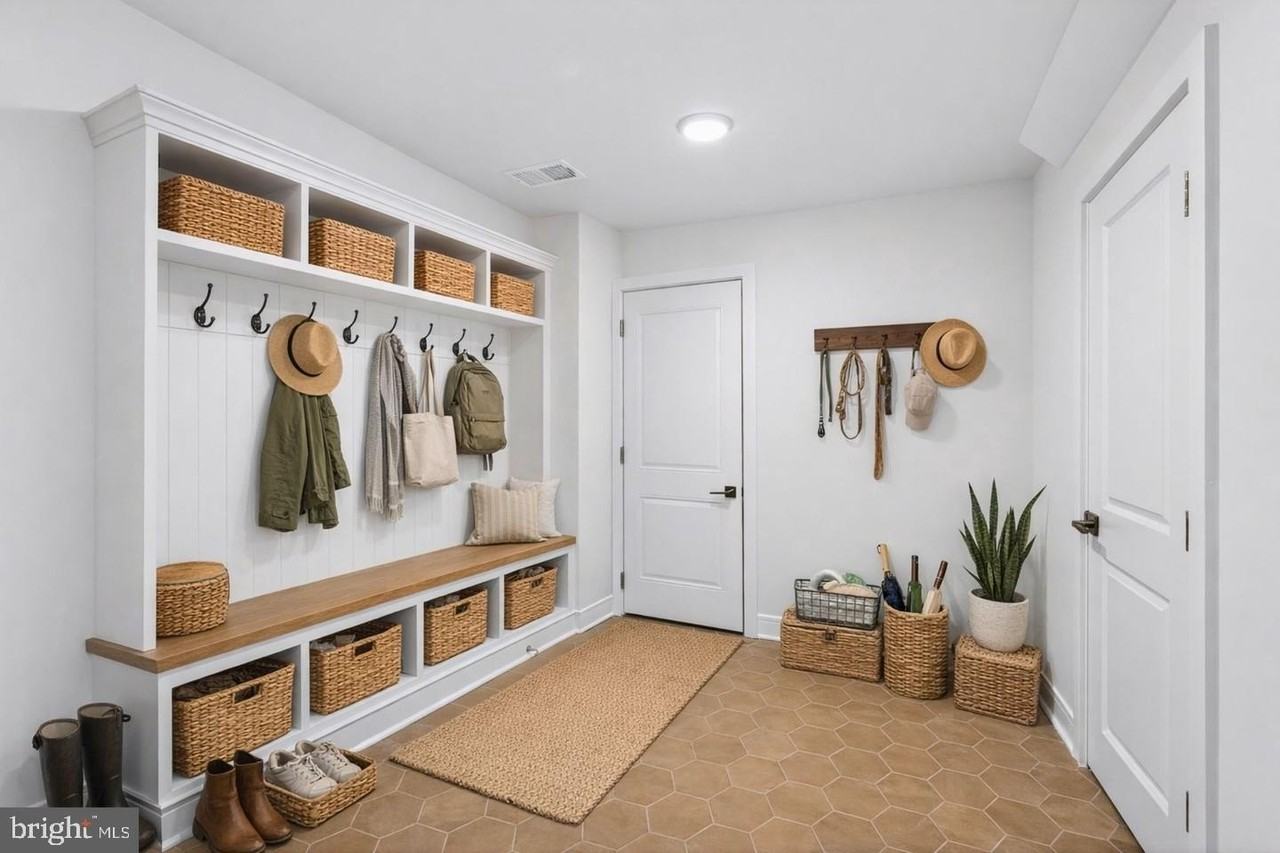 21805 Croxley Ter - Photo 4 of 21