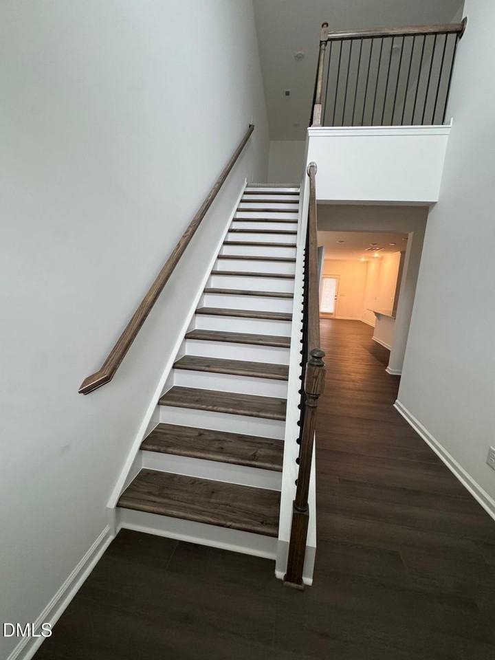 214 S Finley Landing Pkwy - Photo 2 of 33