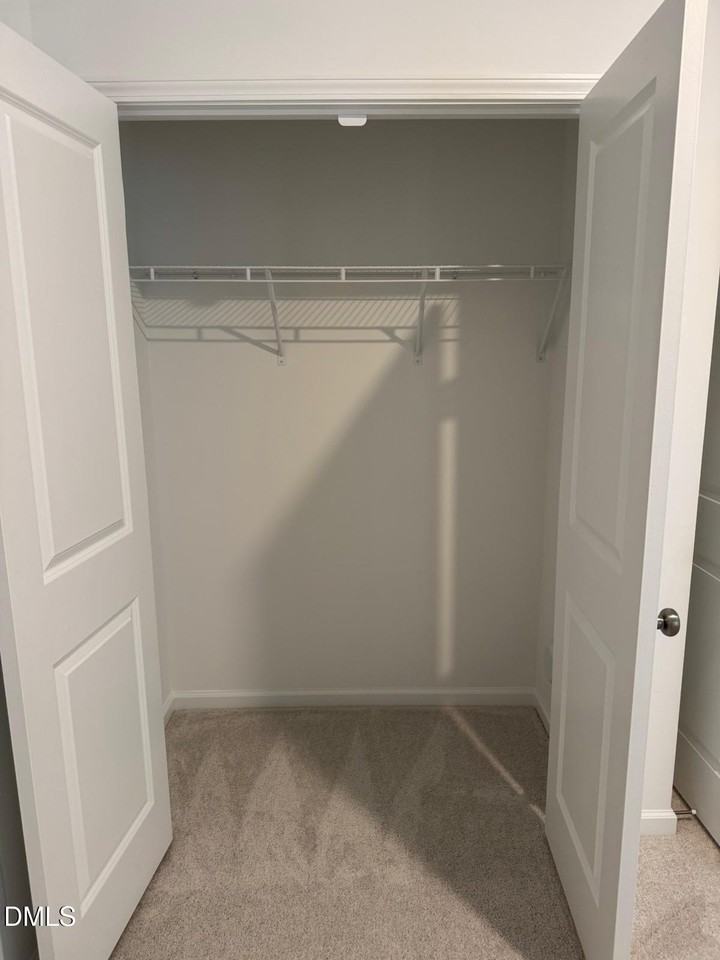 214 S Finley Landing Pkwy - Photo 4 of 33