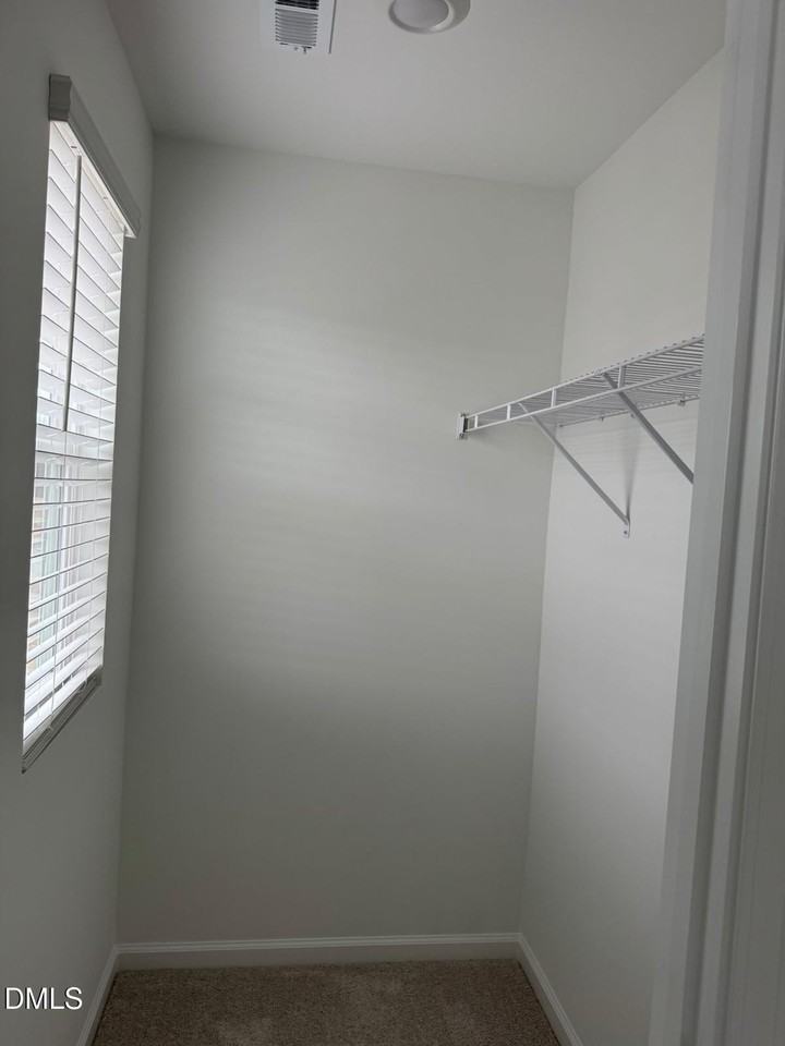 214 S Finley Landing Pkwy - Photo 7 of 33