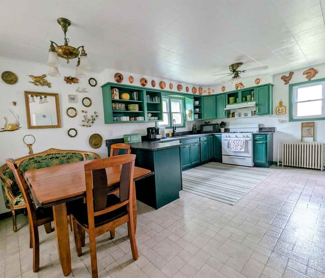 609 E Main St - Photo 3 of 14