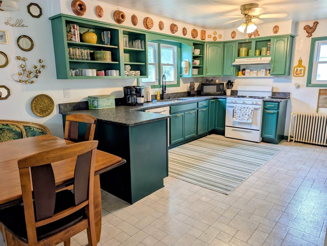 609 E Main St - Photo 4 of 14