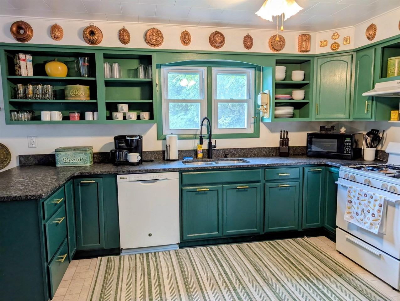 609 E Main St - Photo 5 of 14