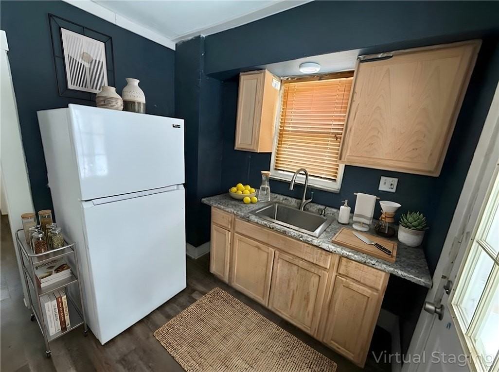 605 N 6th St - Photo 4 of 12