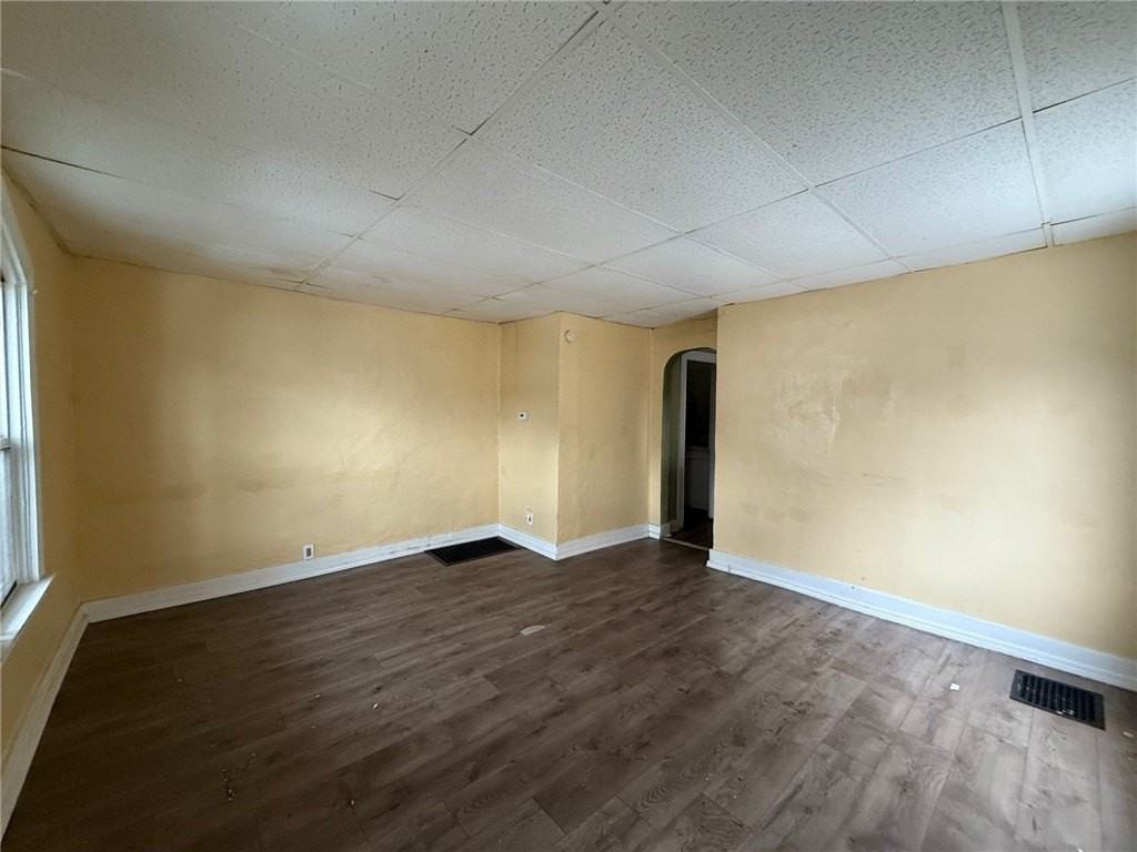 306 Laredo St - Photo 2 of 9