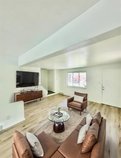 185 Howard St - Photo 2 of 6