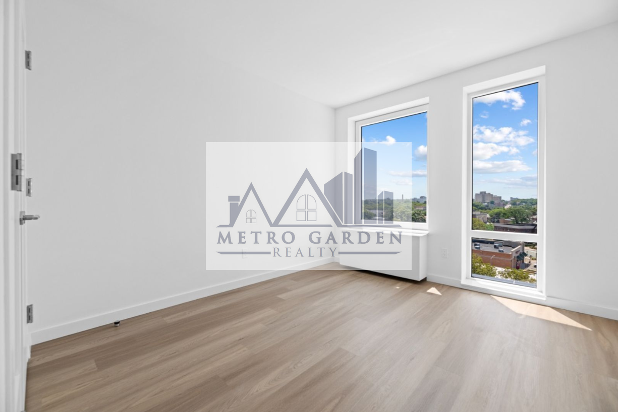 71-82 Parsons Boulevard #803 - Photo 2 of 12