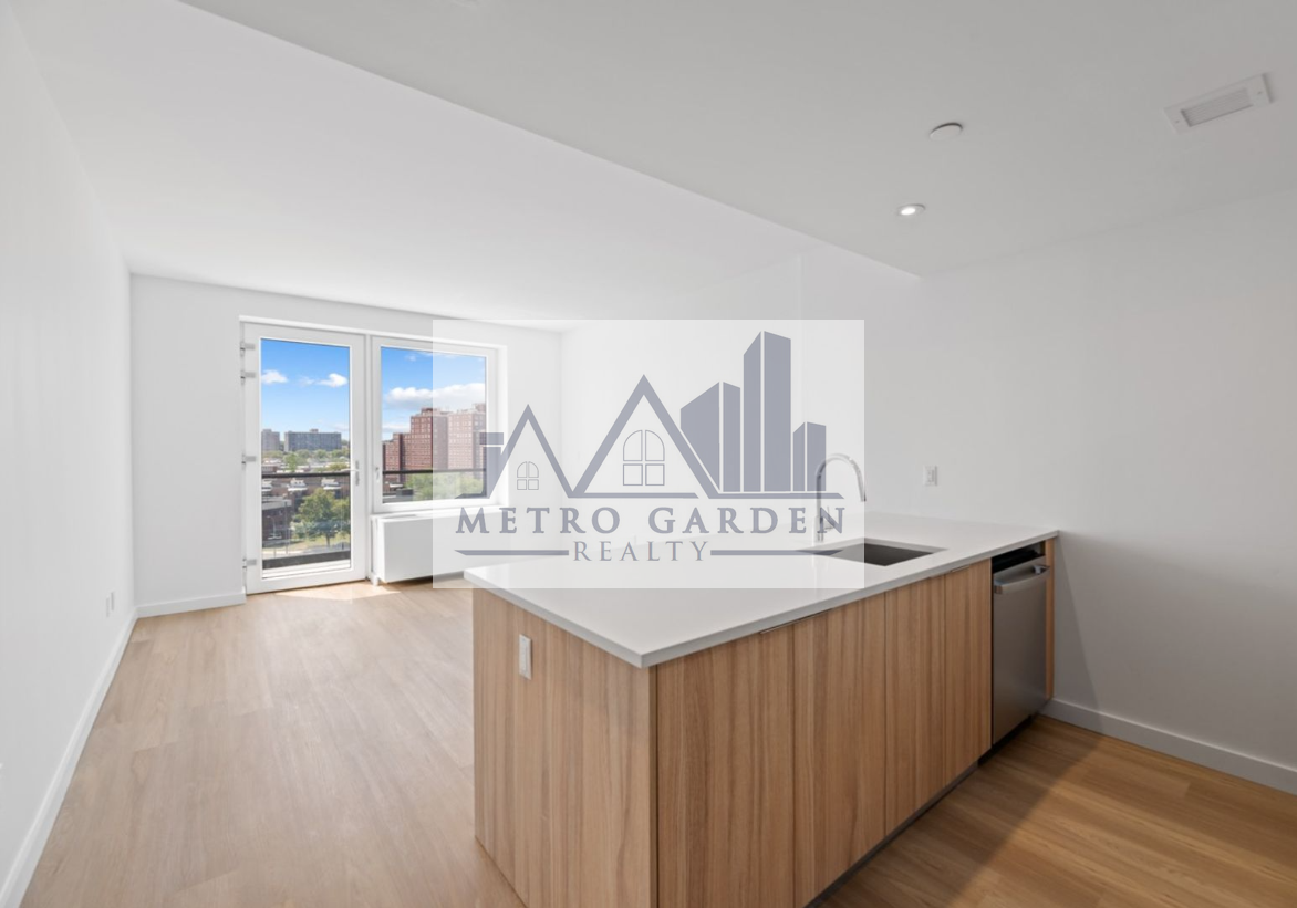 71-82 Parsons Boulevard #803 - Photo 3 of 12