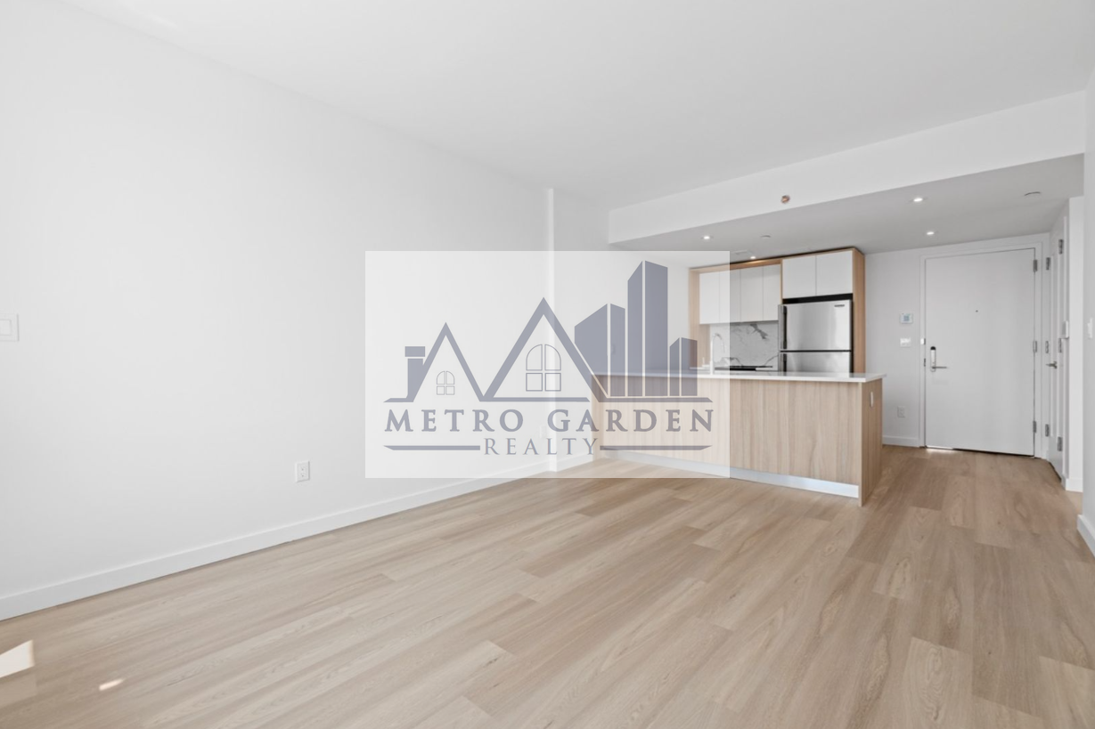 71-82 Parsons Boulevard #803 - Photo 4 of 12