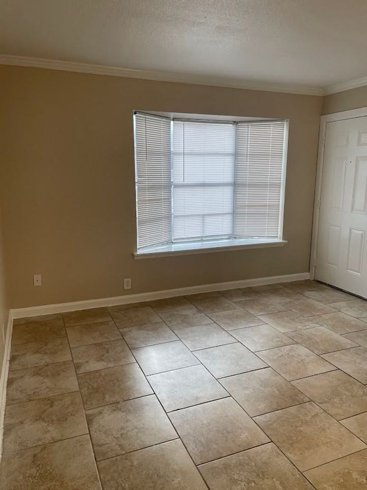 Spanish Puerto Apartments - Photo 3 of 35