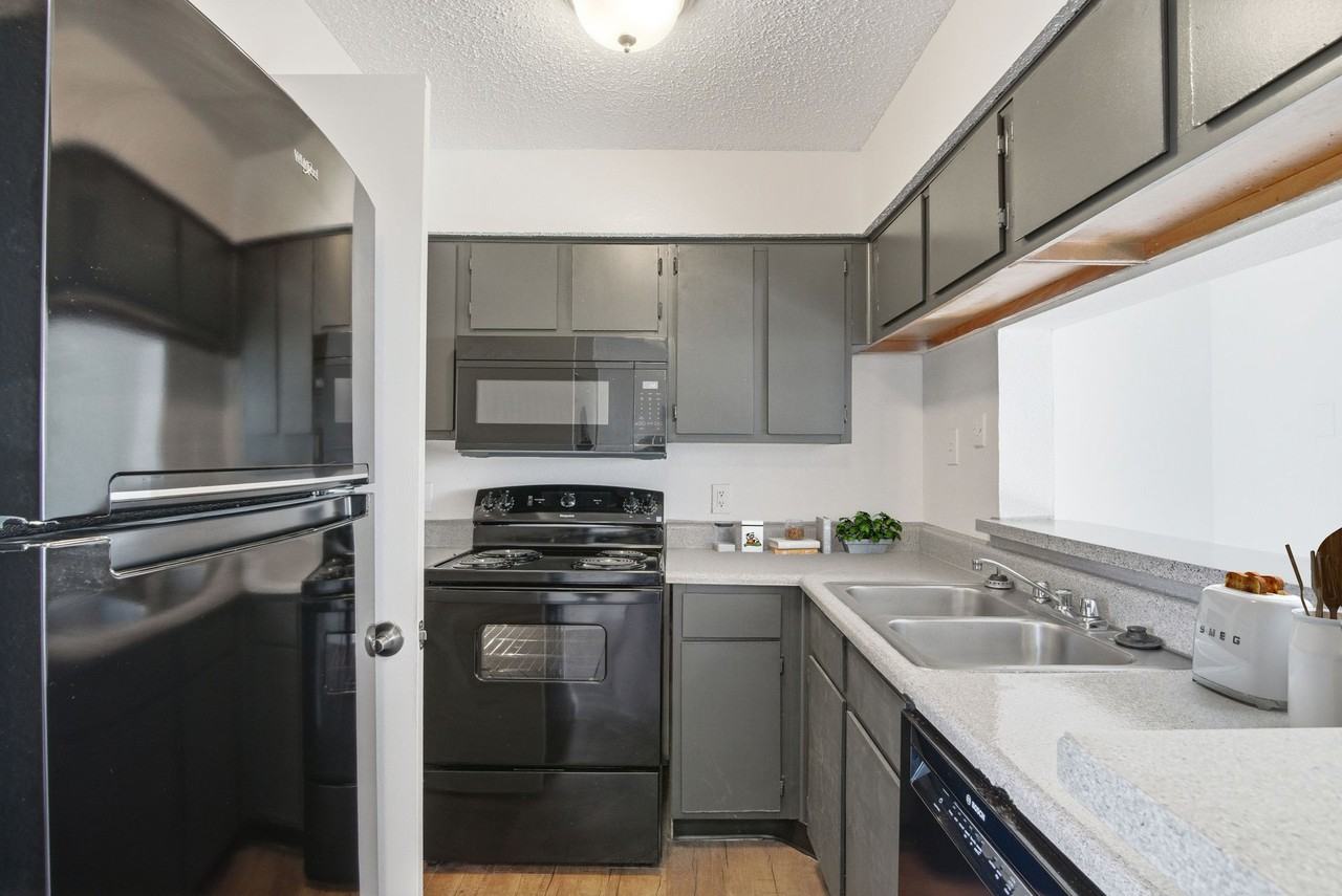 The Pines at Autumn Woods - Photo 6 of 50