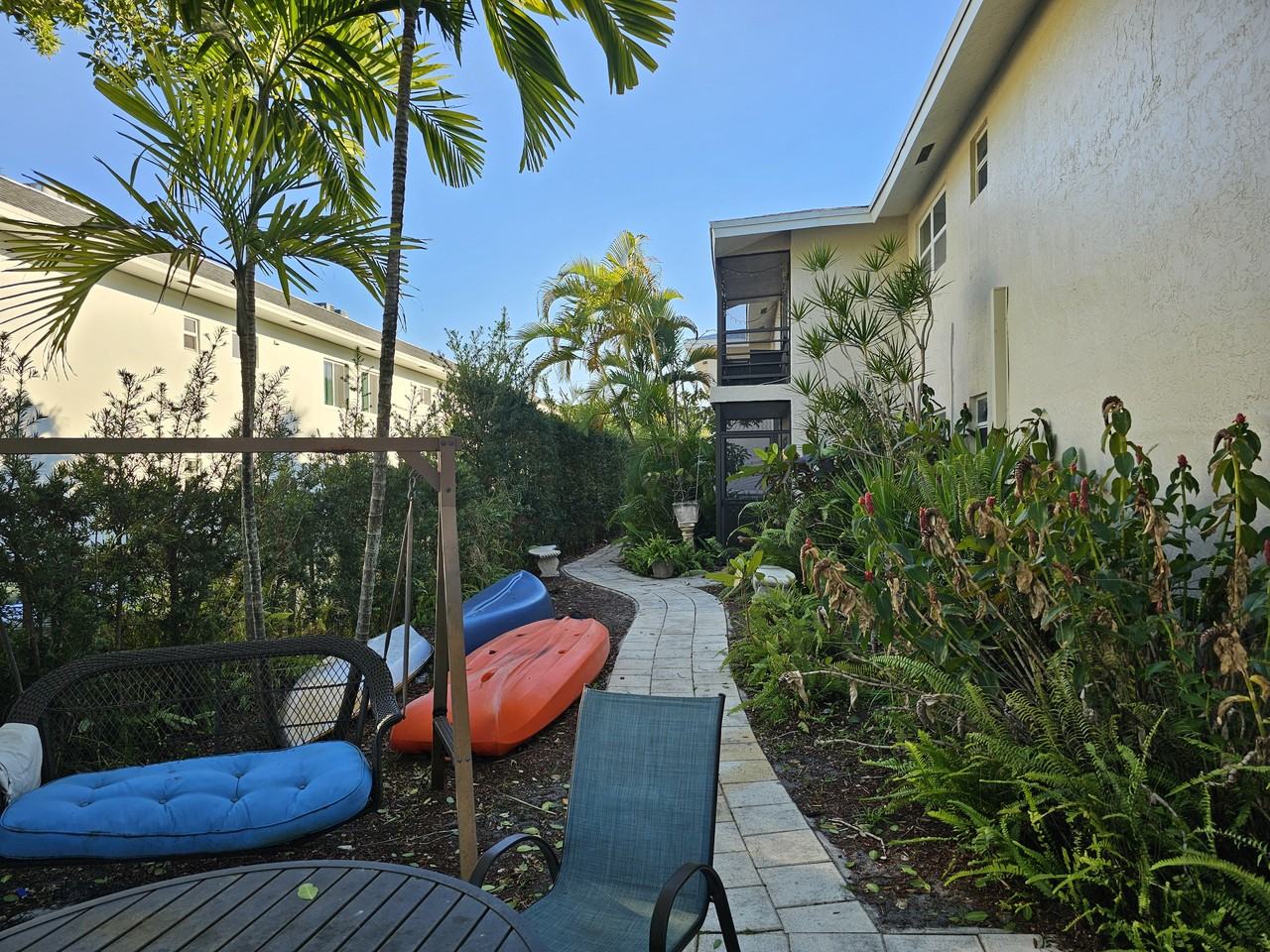 877 Northeast 18th Court #2 - Photo 3 of 12