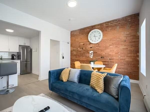 1046 Lofts - Photo 7 of 24