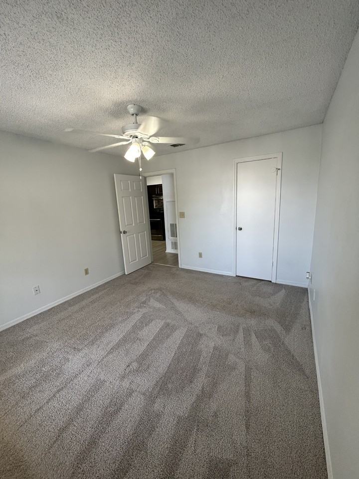 1055 S. Hiawassee Road - 2035Unit 2035 #2035 - Photo 6 of 11