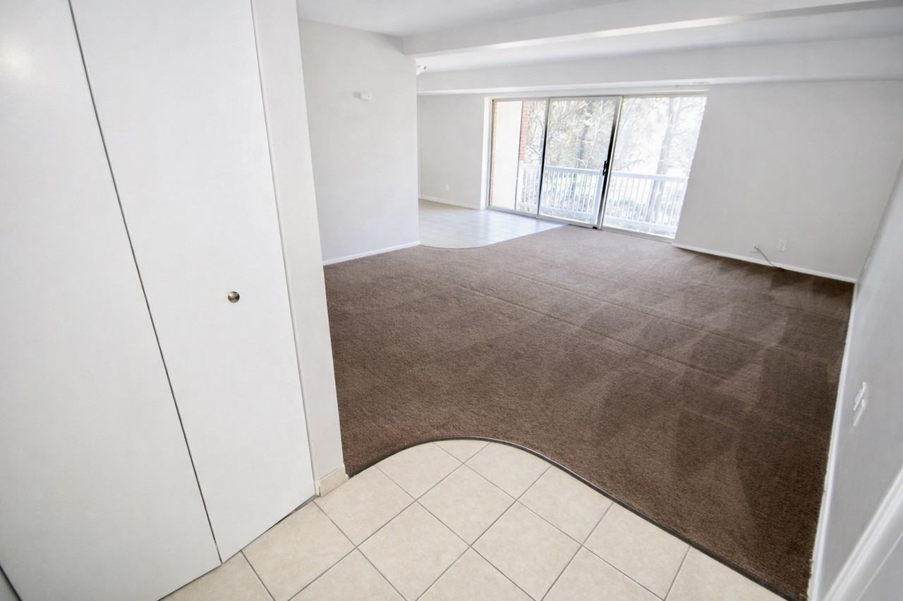 426 EAST WHEELING STREETAPT H-4 #H04 - Photo 3 of 10