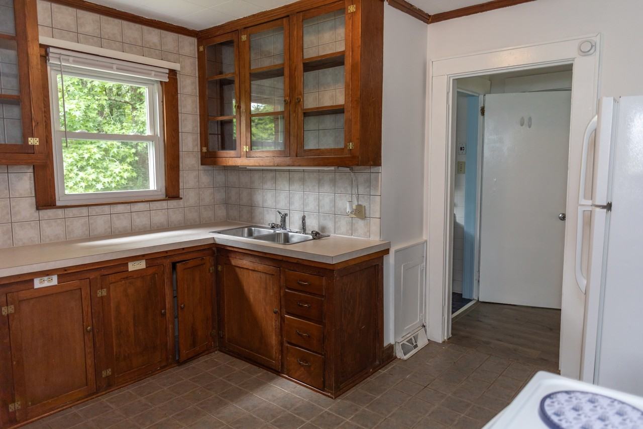 751 Harris Ave Nw #1 - Photo 3 of 10