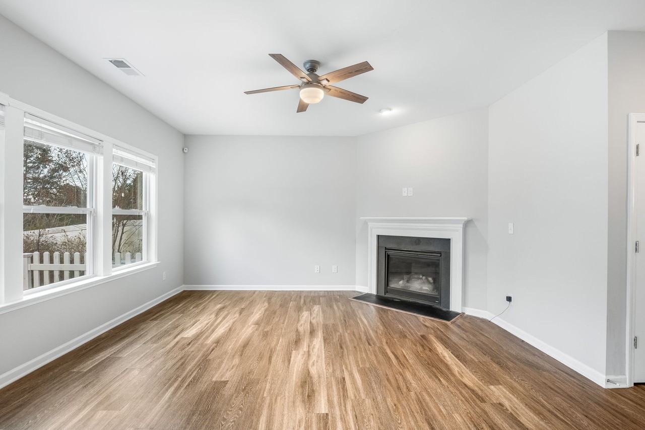 4622 Meshack Ave #1 - Photo 3 of 18