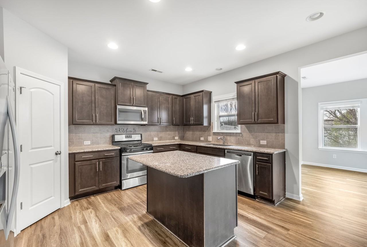 4622 Meshack Ave #1 - Photo 5 of 18