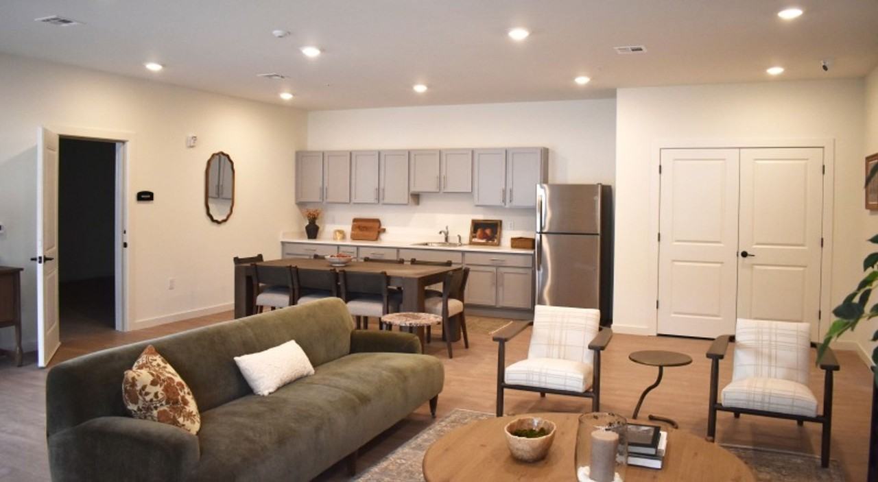 15 North Apartments - Photo 4 of 16