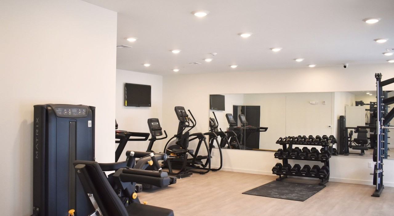 15 North Apartments - Photo 7 of 16