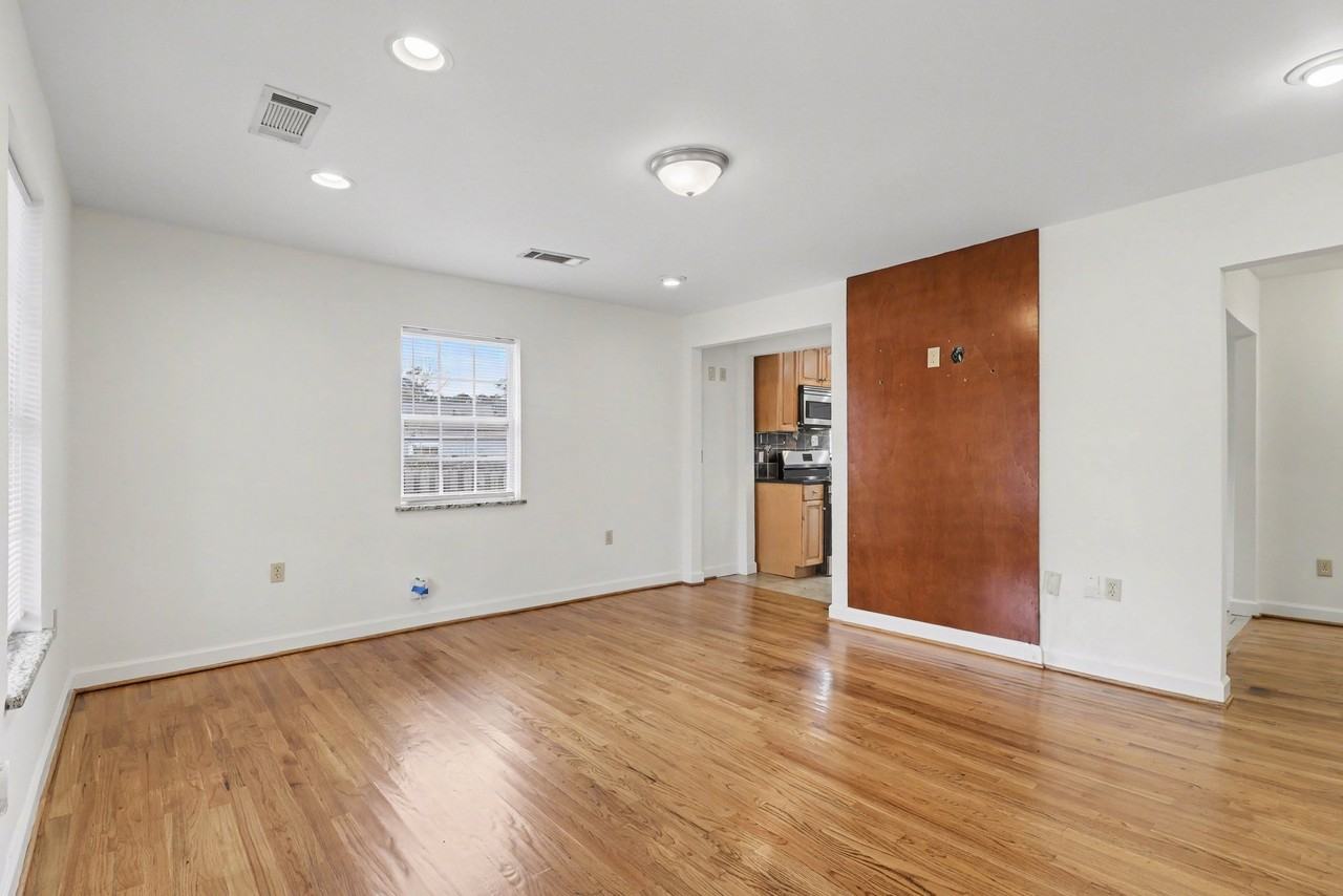 3036 Peeler Rd #1 - Photo 3 of 14