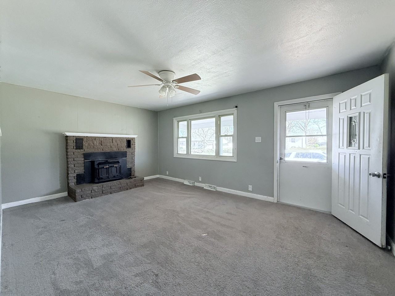 515 East St #1 - Photo 2 of 14