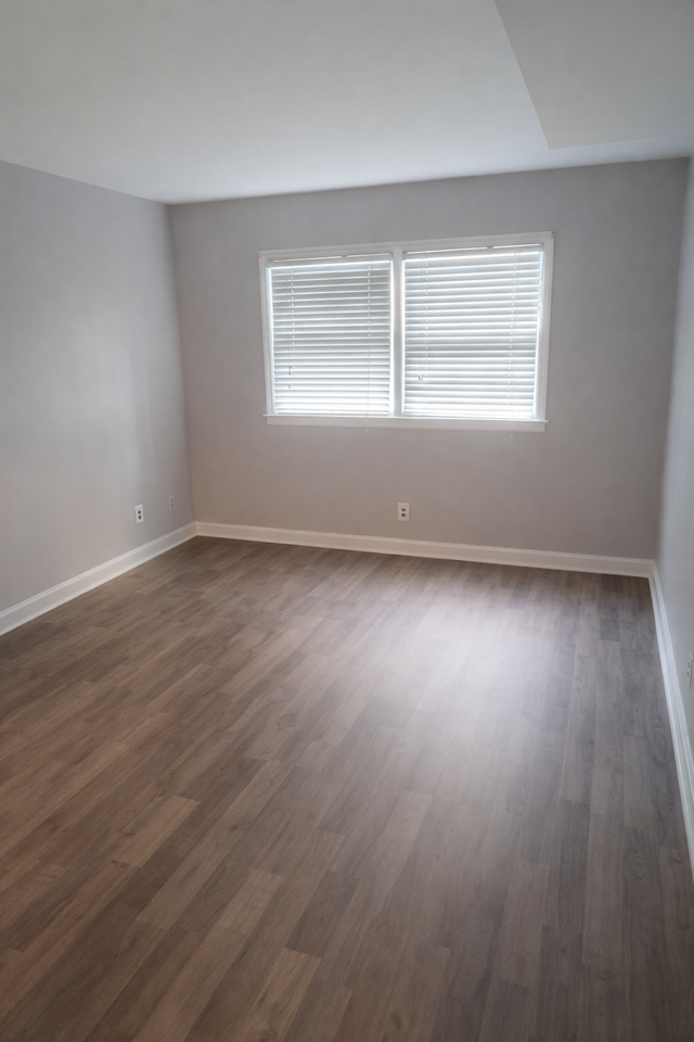 2804 Carriage Dr #B - Photo 2 of 10