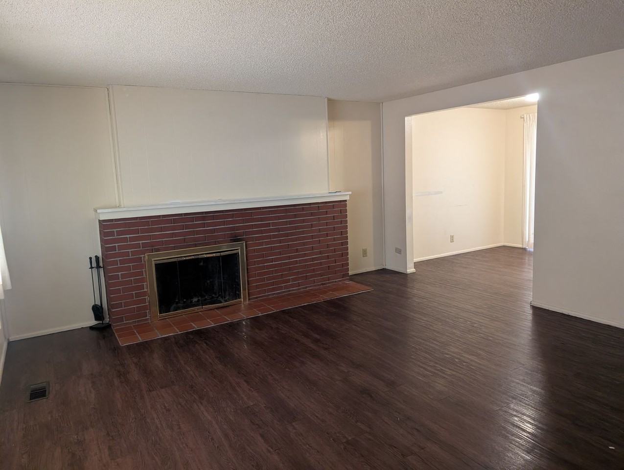 Maple - Photo 6 of 10