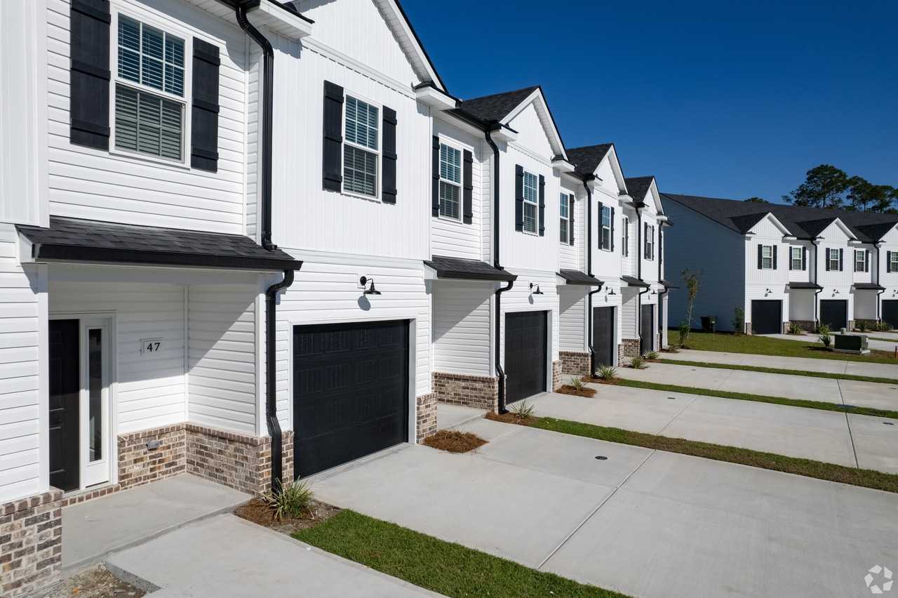 119 Belleau Woods Cir #27 - Photo 2 of 8