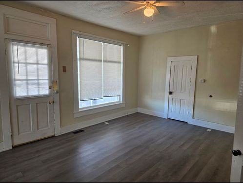 204 N Fort Wayne St - Photo 6 of 15