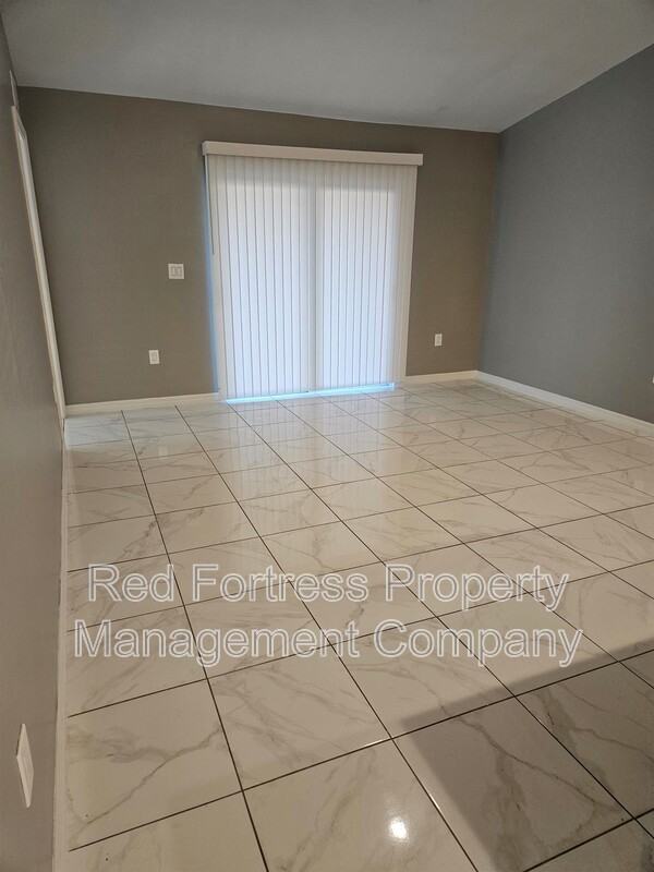 310 Gordon Ave S - Photo 3 of 9