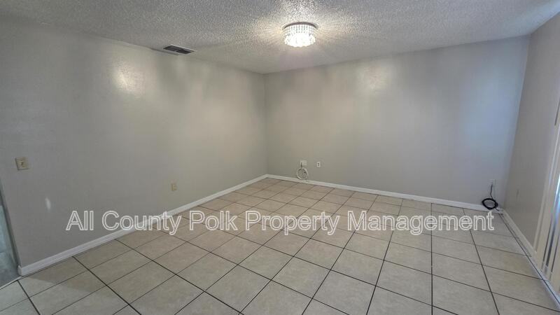 2336 Chestnut Hills Dr - Photo 3 of 15