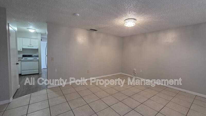 2336 Chestnut Hills Dr - Photo 4 of 15