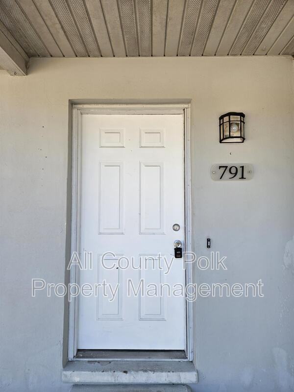 791 Zella Ln - Photo 3 of 14