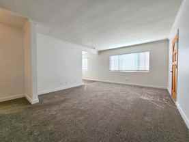 Spacious 1 & 2 Bedroom Apartments | Bond Street | Pacific Beach - Photo 1 of 1