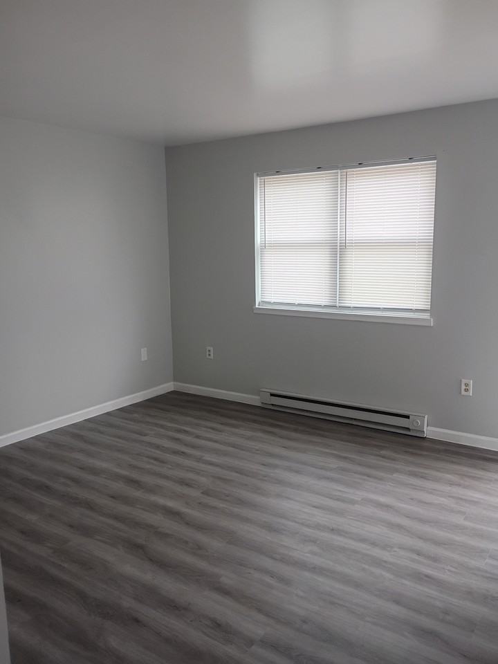 25 Walnut Mill Ln #1 - Photo 2 of 16