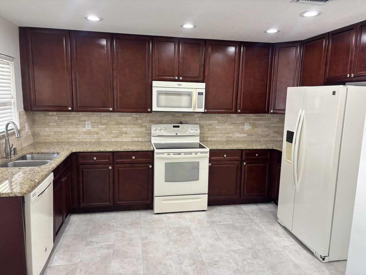 1813 E Cheryl Dr #1 - Photo 4 of 11