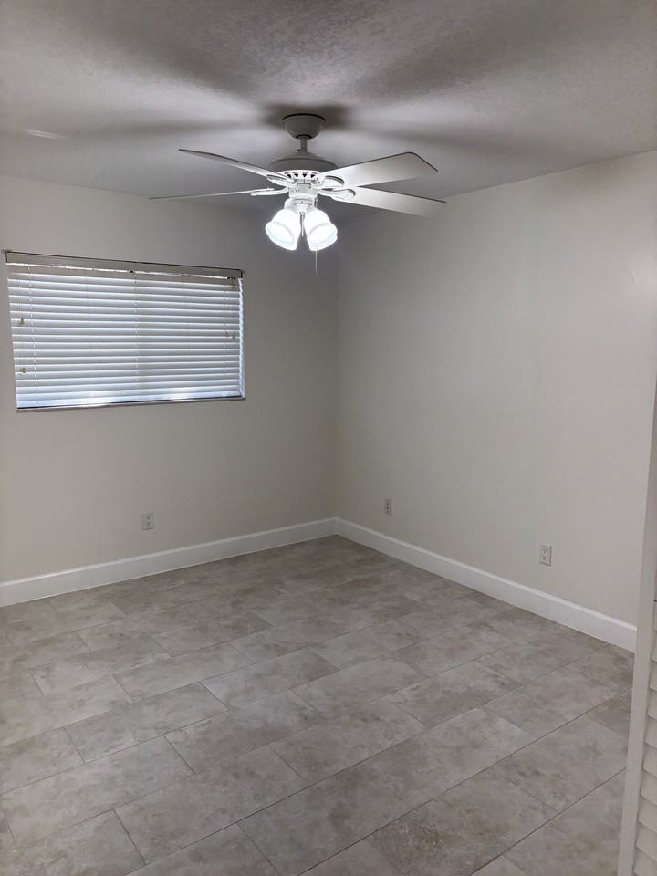 1813 E Cheryl Dr #1 - Photo 7 of 11