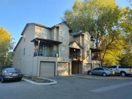 featured image of 1278 E 2 1/2 St