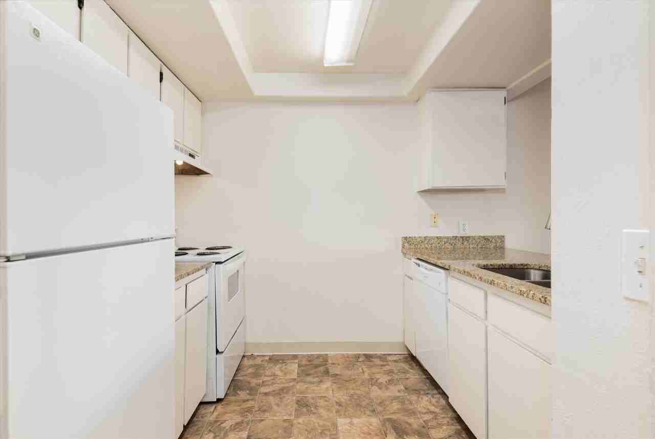 14130 E TEMPLE DR - Photo 4 of 28