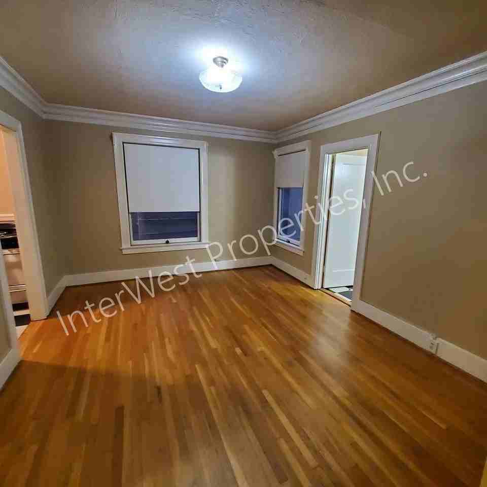 1811 Nw Couch St #209 - Photo 4 of 11