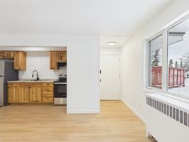 featured image of 901 Gilmore St