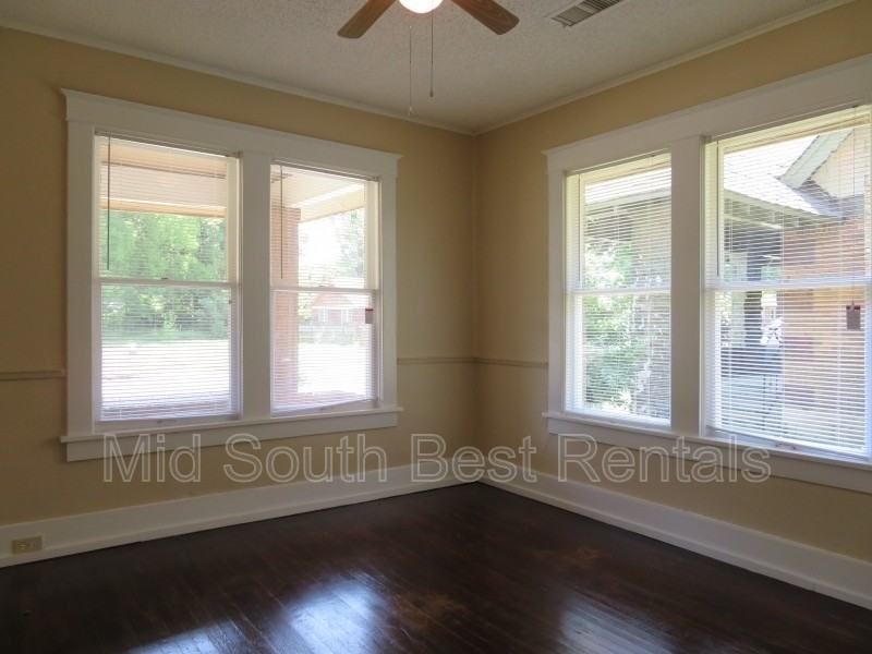 719 N Willett St - Photo 4 of 8