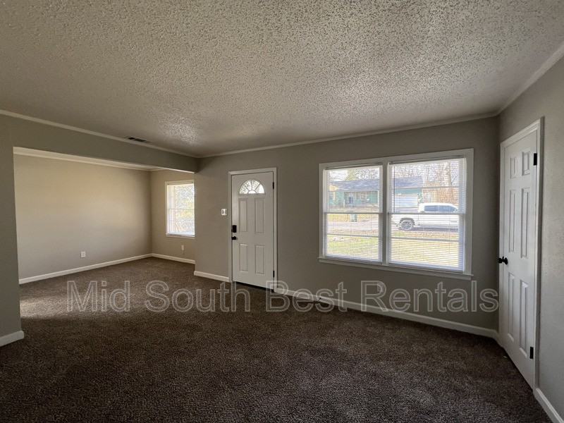 4094 Grantham Rd - Photo 2 of 12
